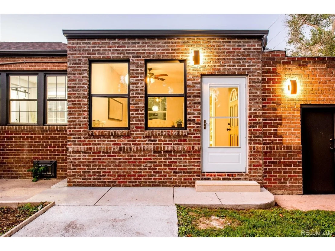 Photo of 1376 Clermont St