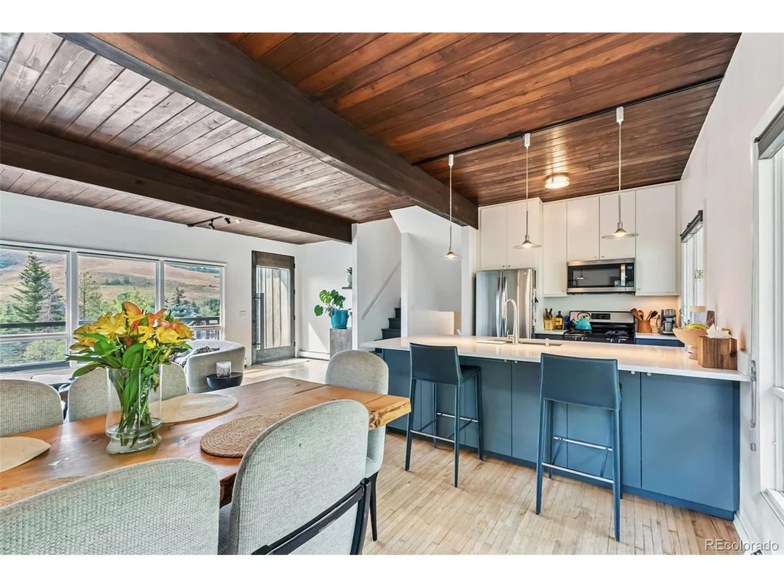 Photo of 218 Deer Path Rd
