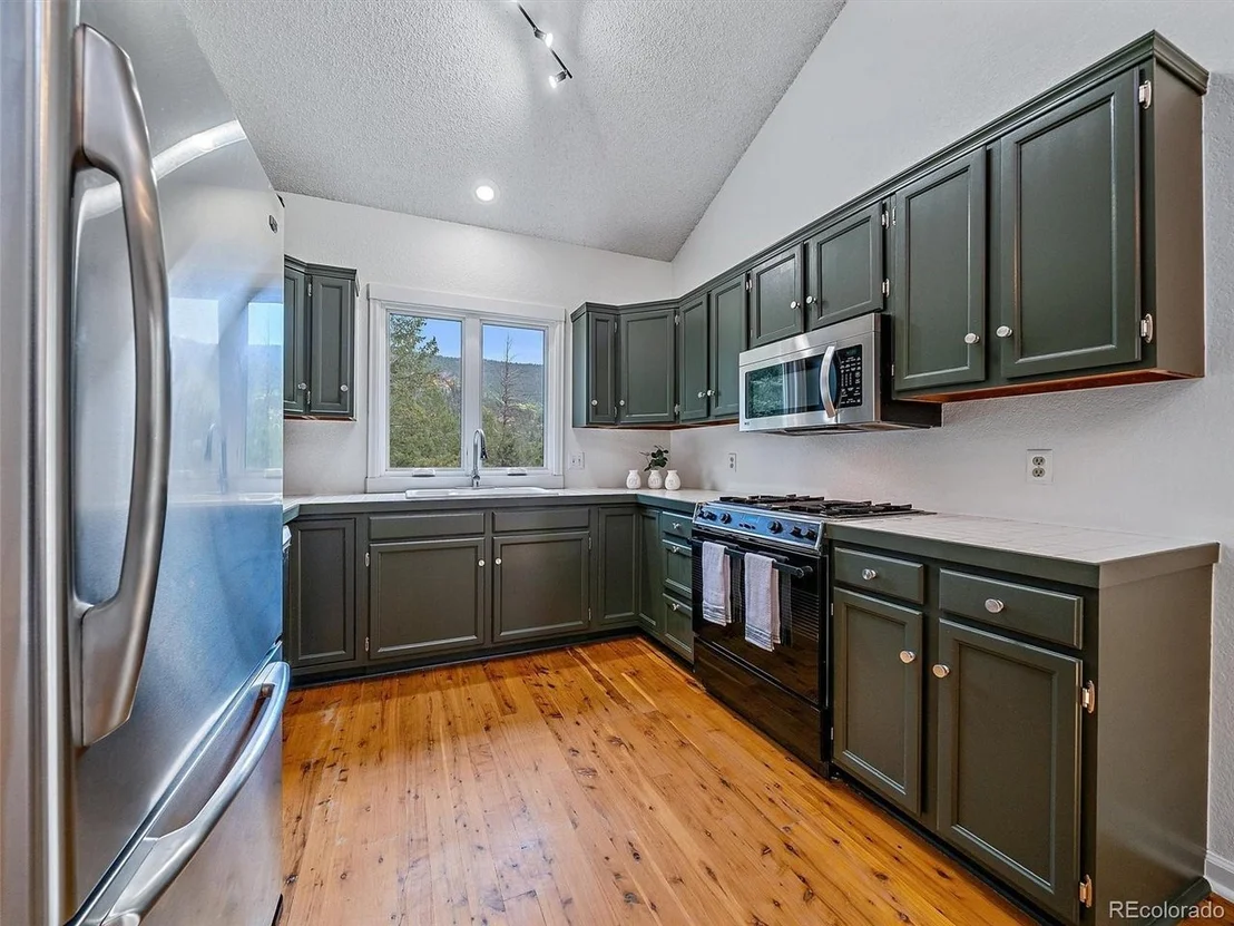 Photo of 254 Juniper Ln