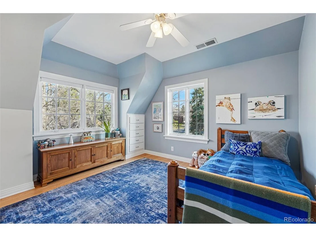Photo of 1645 Locust St