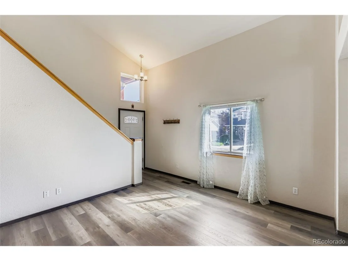 Photo of 6200 Sparrow Ave