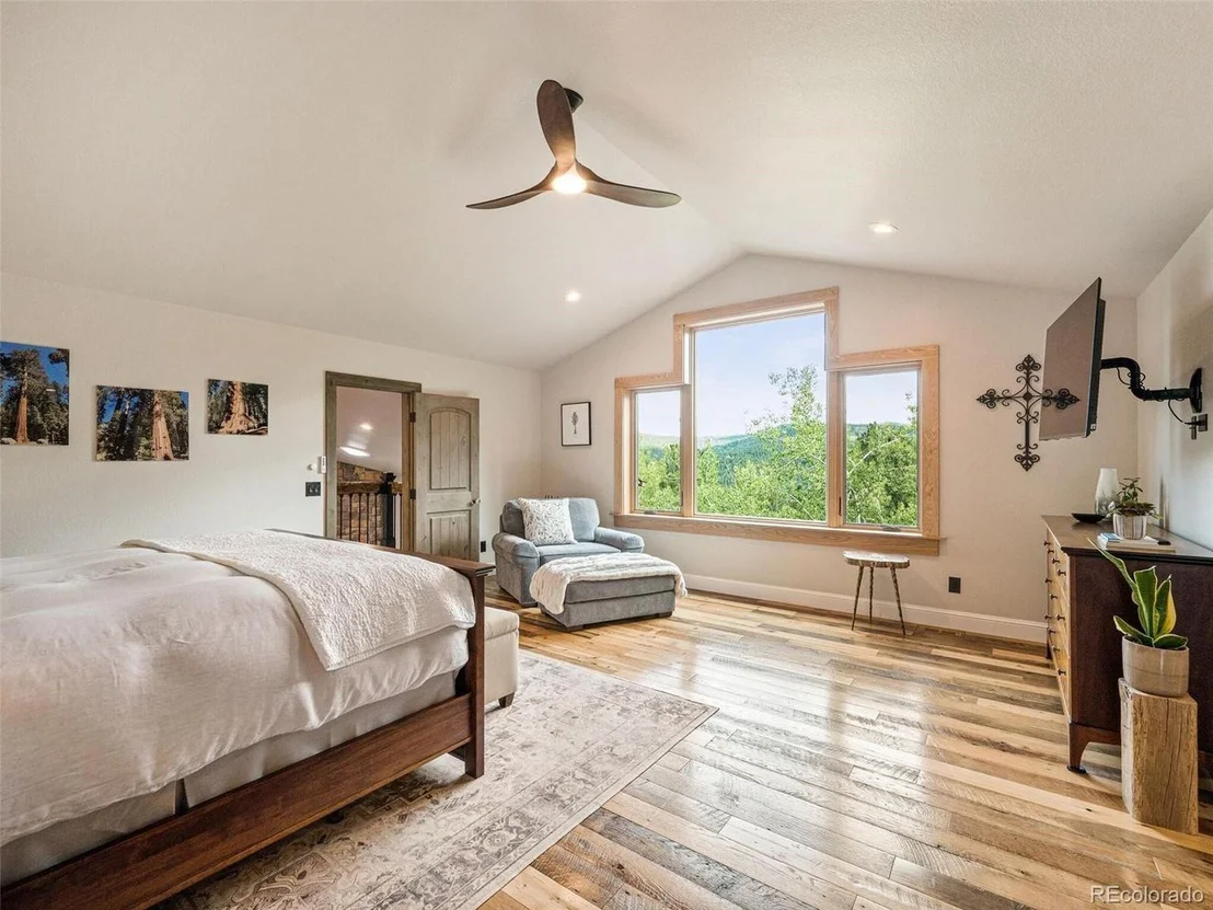 Photo of 137 Nuthatch Rd