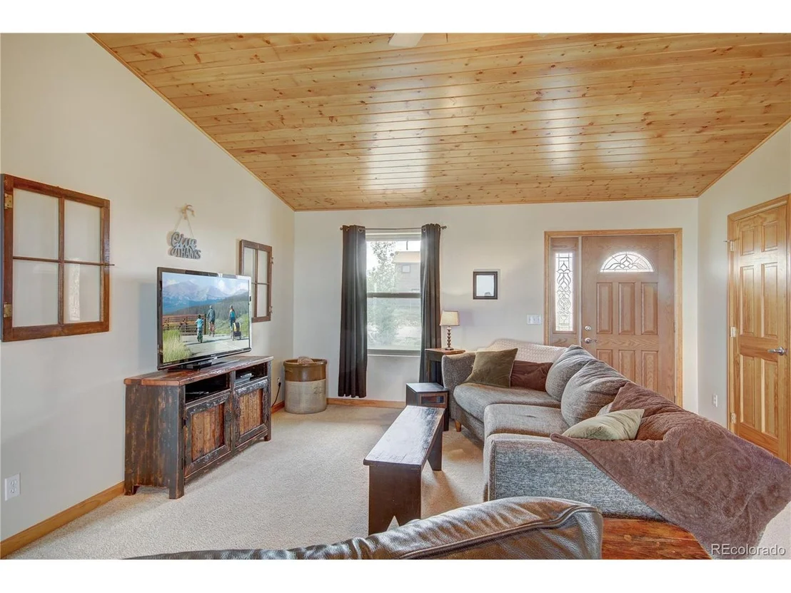 Photo of 1319 Meadow Dr
