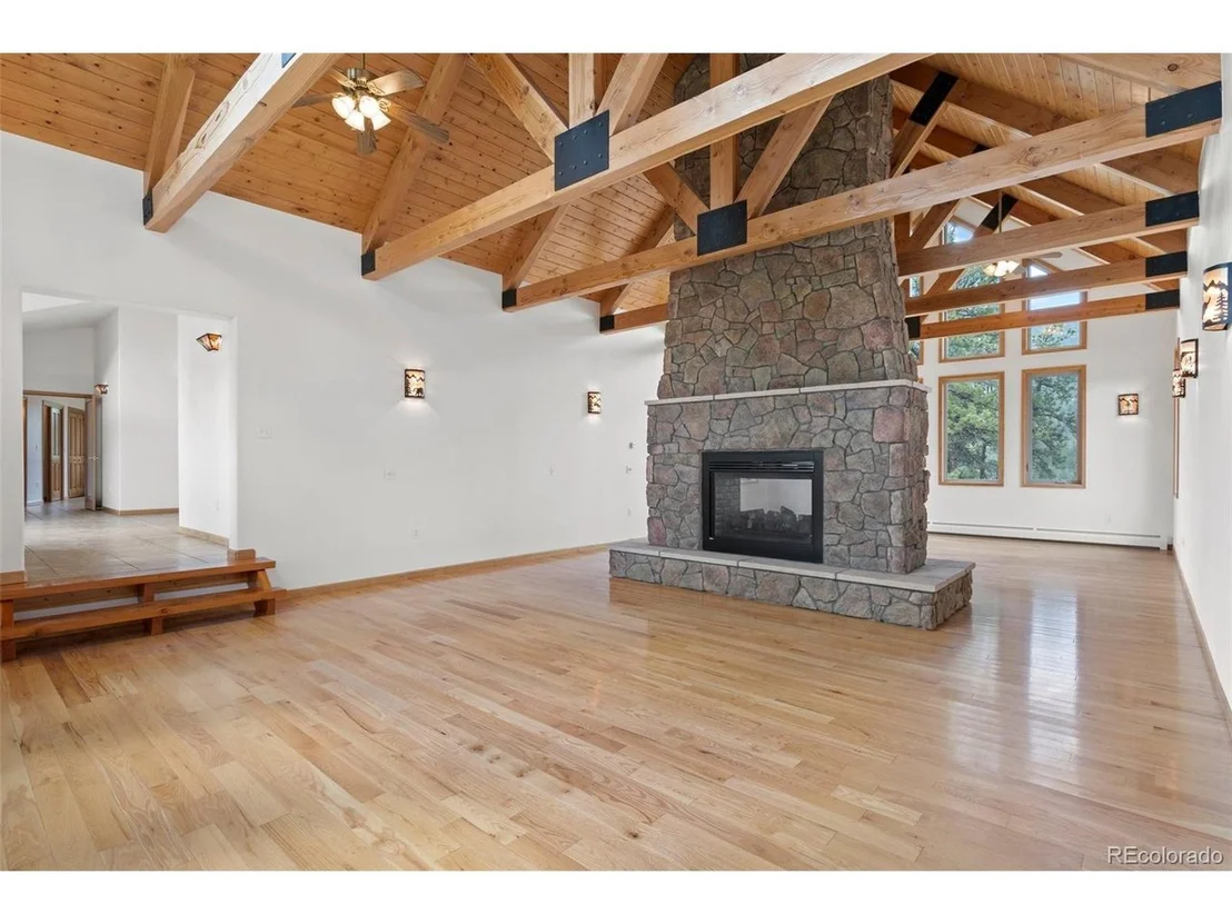 Photo of 1661 Old Stagecoach Rd