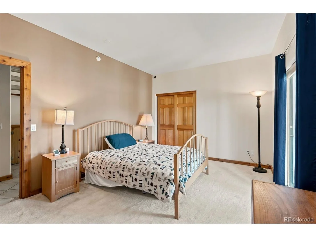 Photo of 231 Fairview Blvd