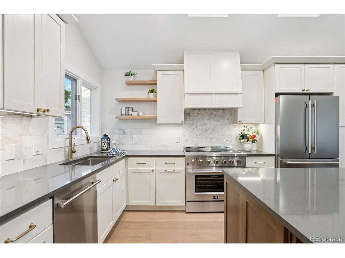 Photo of 7329 Windsor Dr