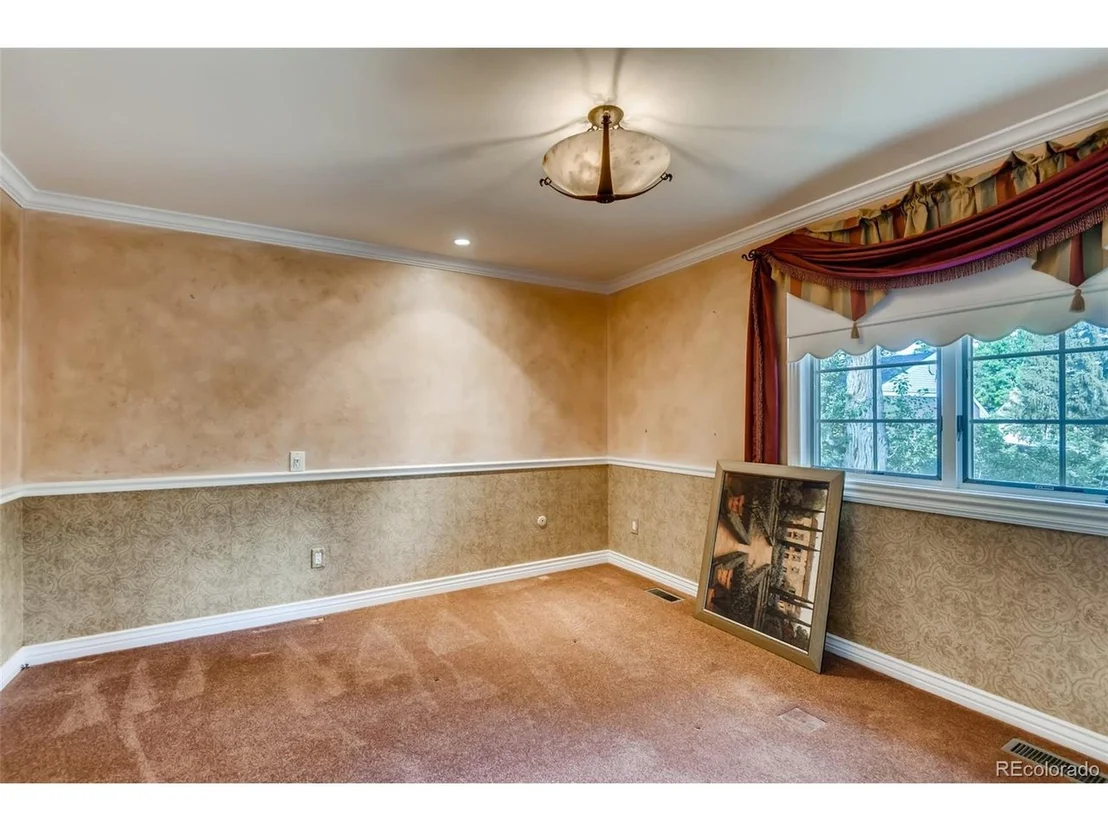Photo of 8065 Iris St
