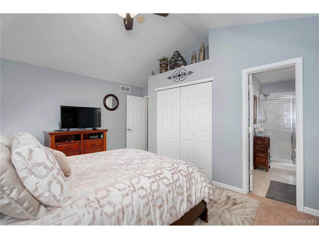 Photo of 647 Florence Ave