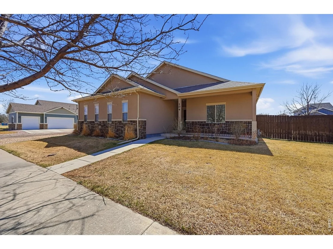 Photo of 104 Park View Blvd