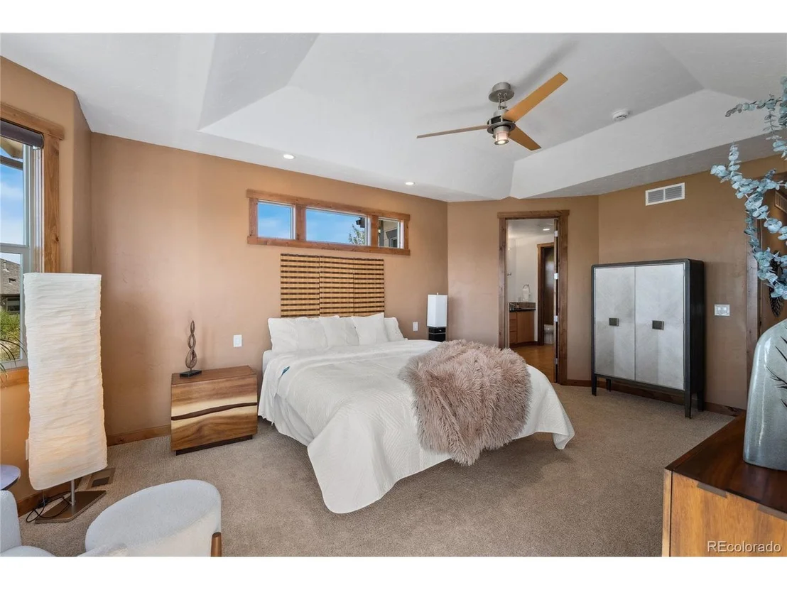 Photo of 5239 Hialeah Dr