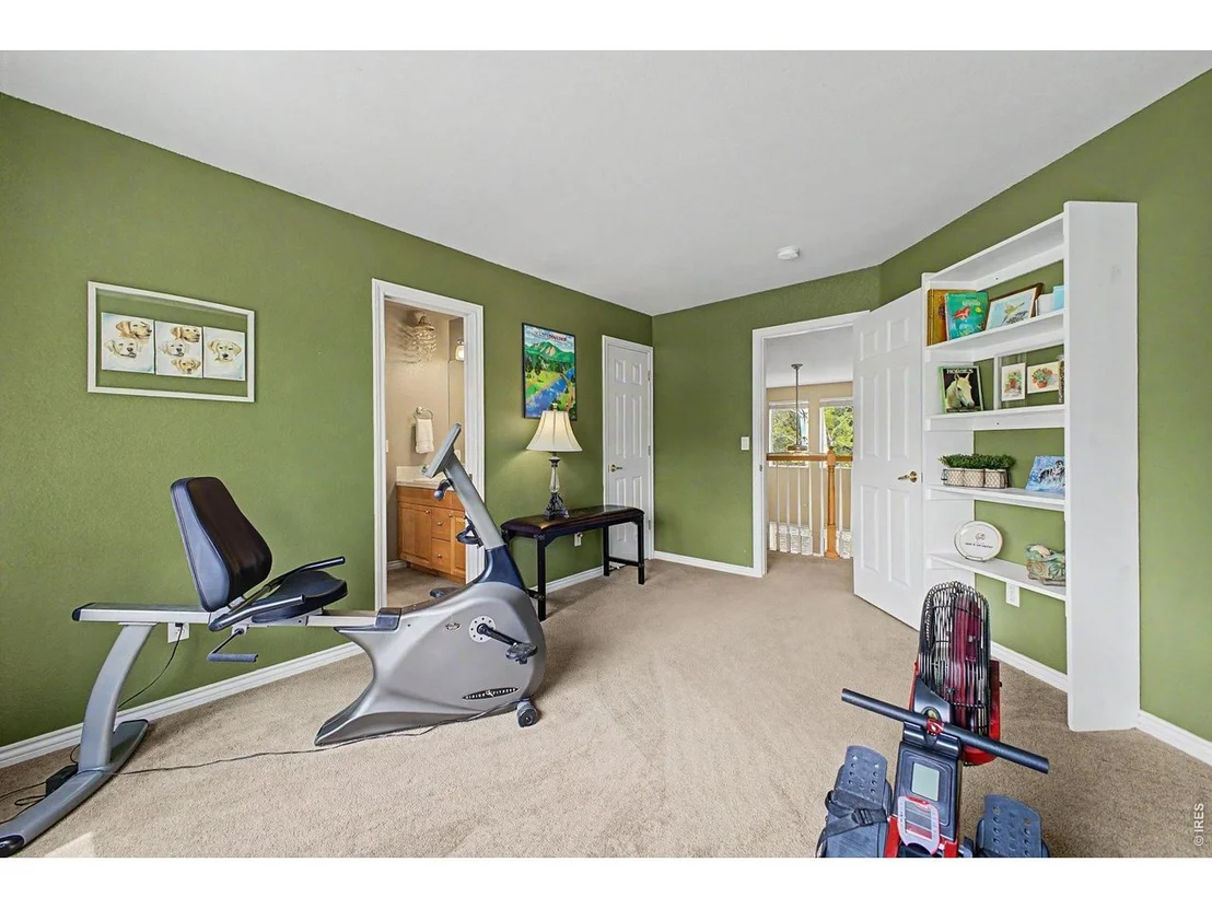Photo of 1044 Willow Creek Cir