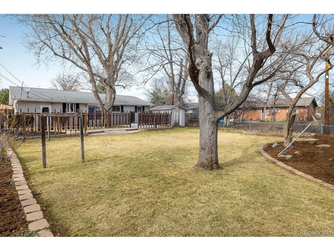 Photo of 350 Auburn St