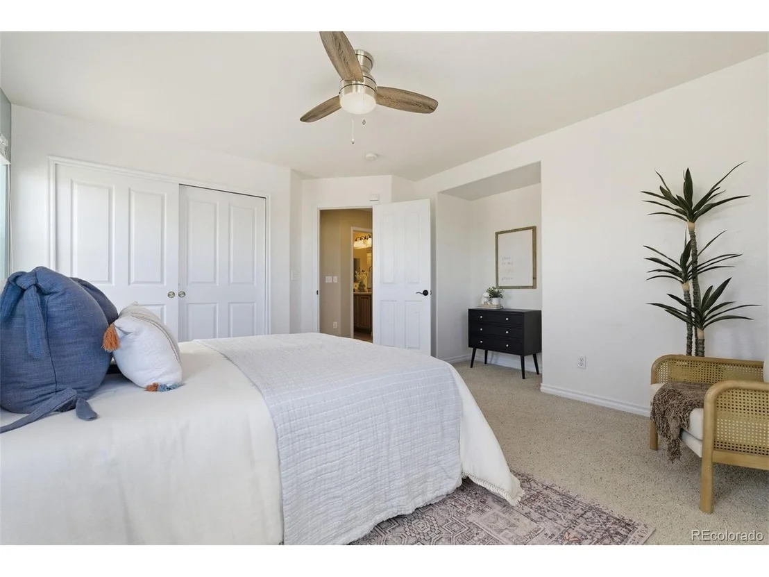 Photo of 5301 Fullerton Cir