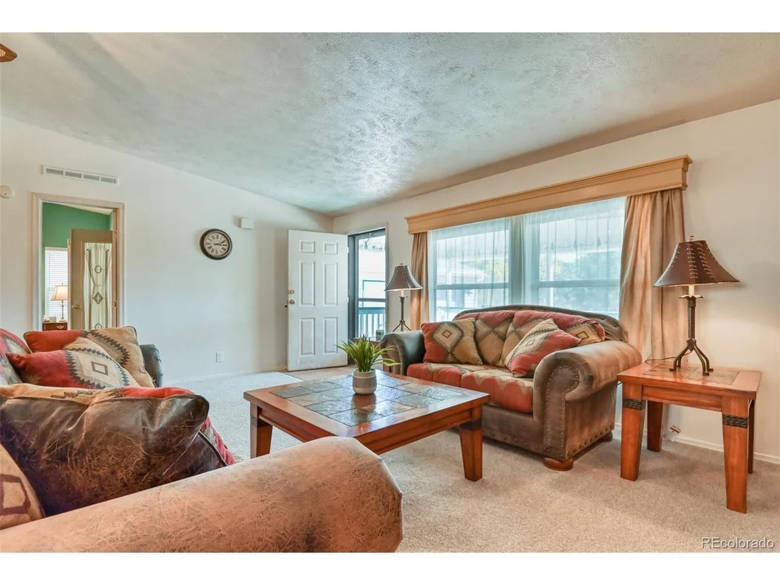 Photo of 1011 W Bison Creek Trl