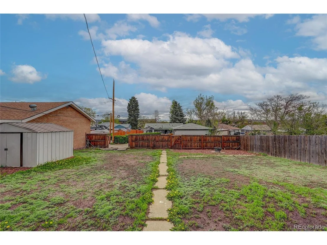 Photo of 2221 W Custer Pl