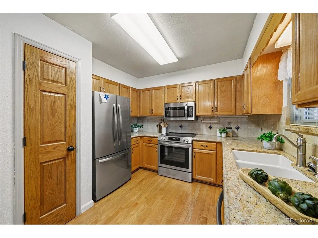 Photo of 327 Maple Dr