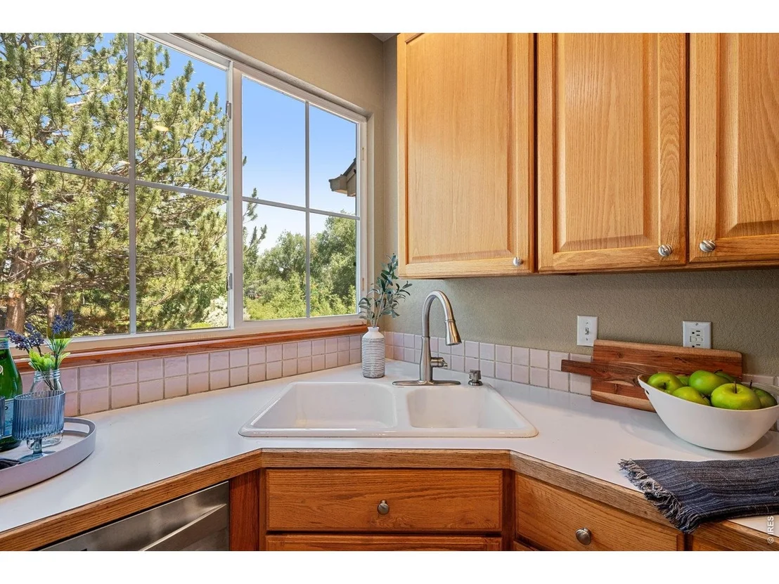 Photo of 339 Lodgewood Pt