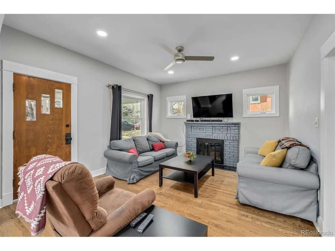 Photo of 4144 Grove St