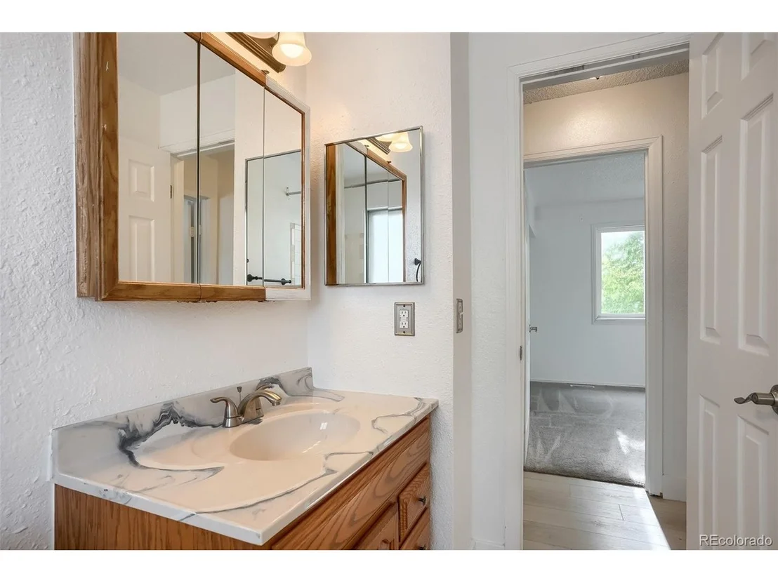 Photo of 5542 Sable St