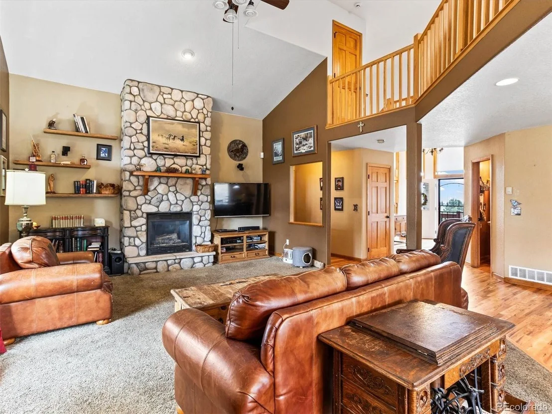 Photo of 85 Burland Dr