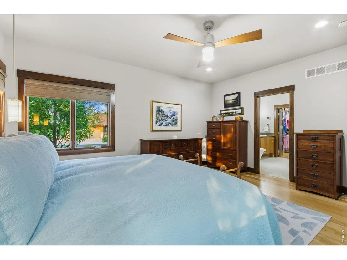 Photo of 5241 Hialeah Dr