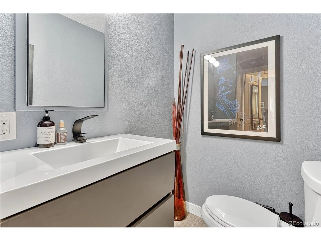 Photo of 2175 Jay St