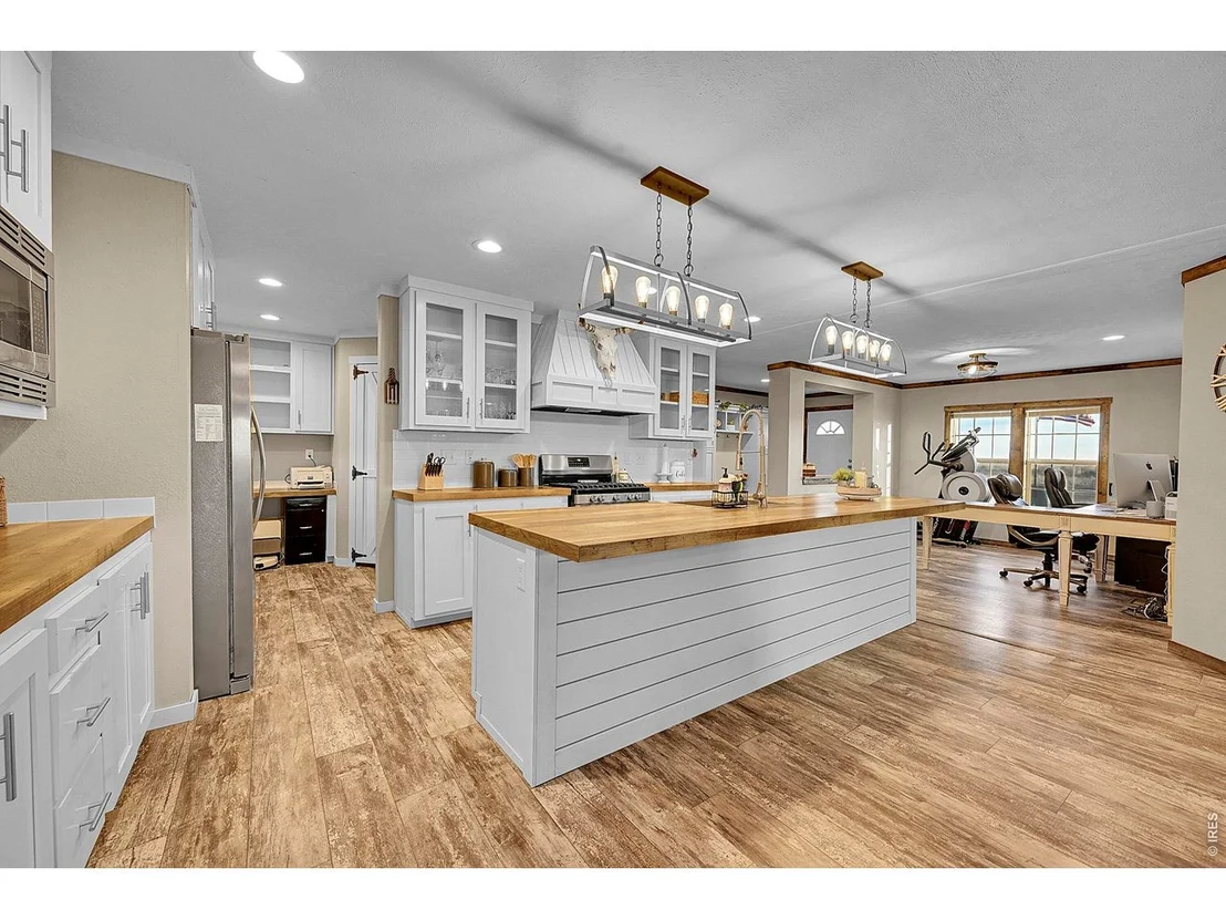 Photo of 41219 County Road 84