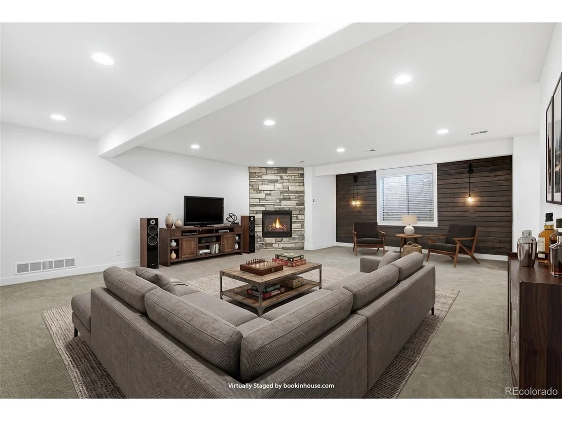 Photo of 900 Berthoud Peak Dr