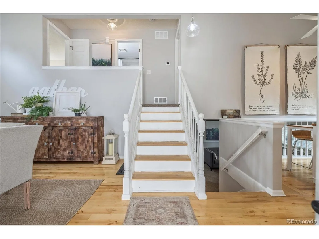 Photo of 568 Arden Cir