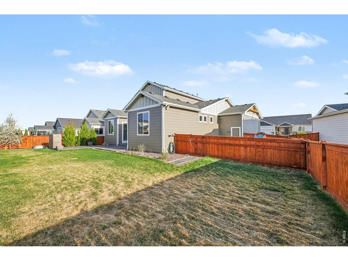 Photo of 250 Sutherland Dr