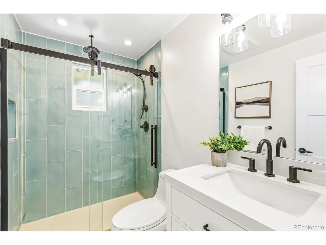 Photo of 3100 W Denver Pl