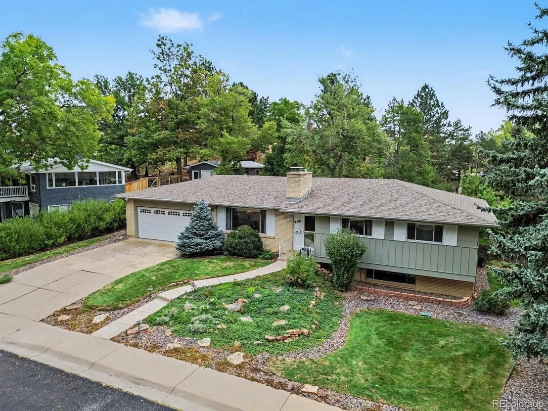 Photo of 2310 Kenwood Dr