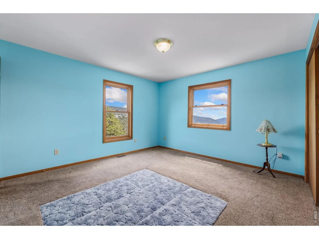 Photo of 619 Alpine Dr