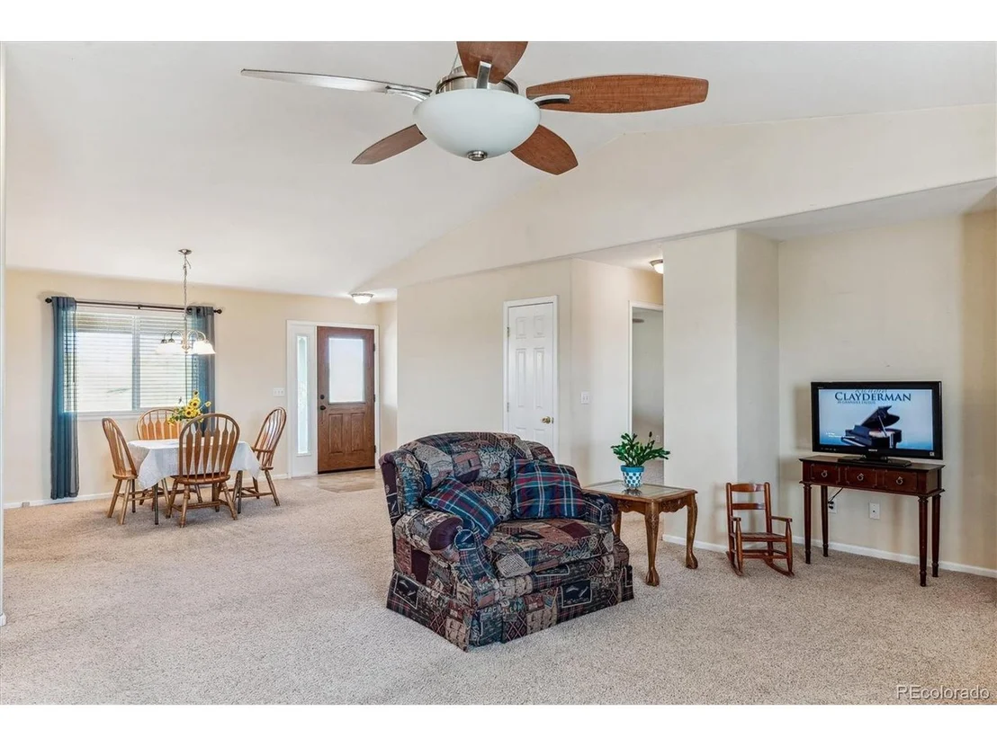 Photo of 26490 Flower Cir