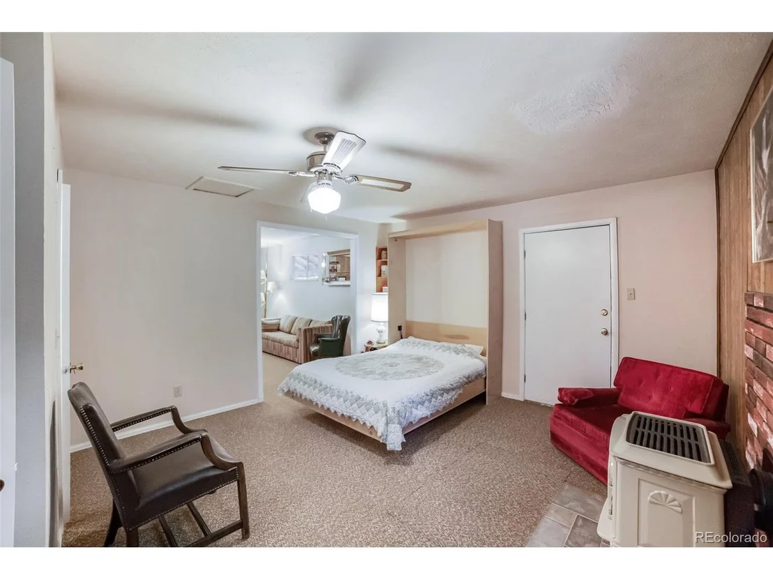 Photo of 1242 Roland Dr