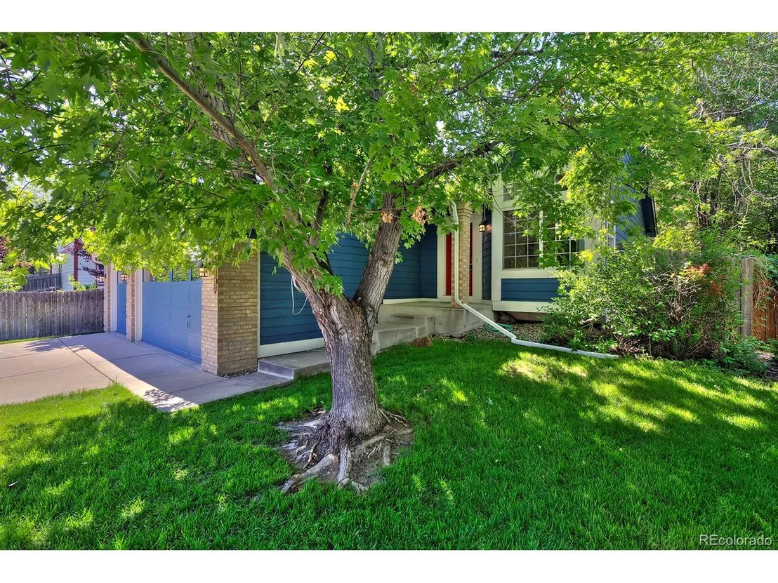 Photo of 372 Oak Ln
