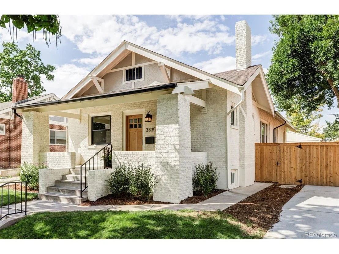 Photo of 3335 W Clyde Pl