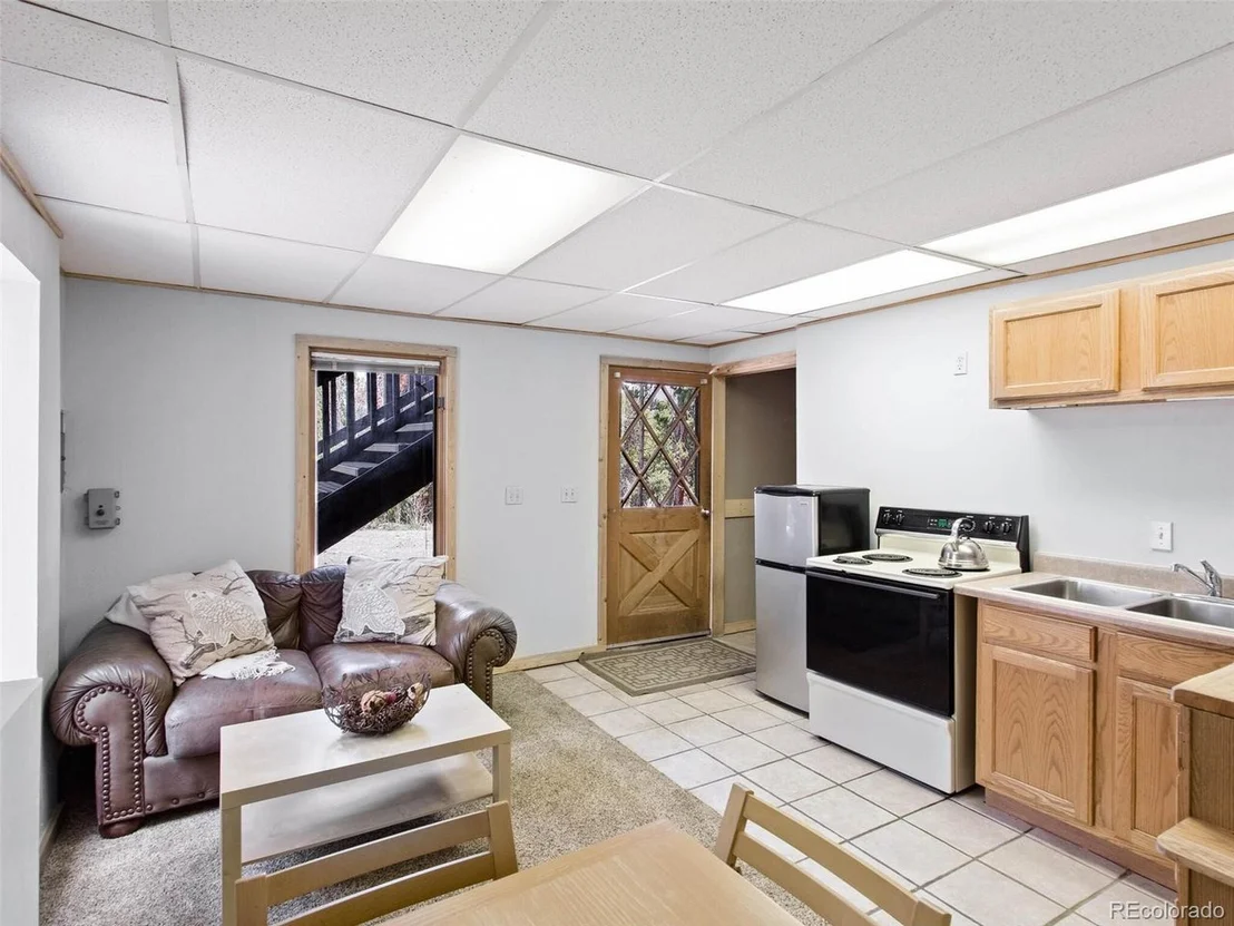 Photo of 400 Golden Dr