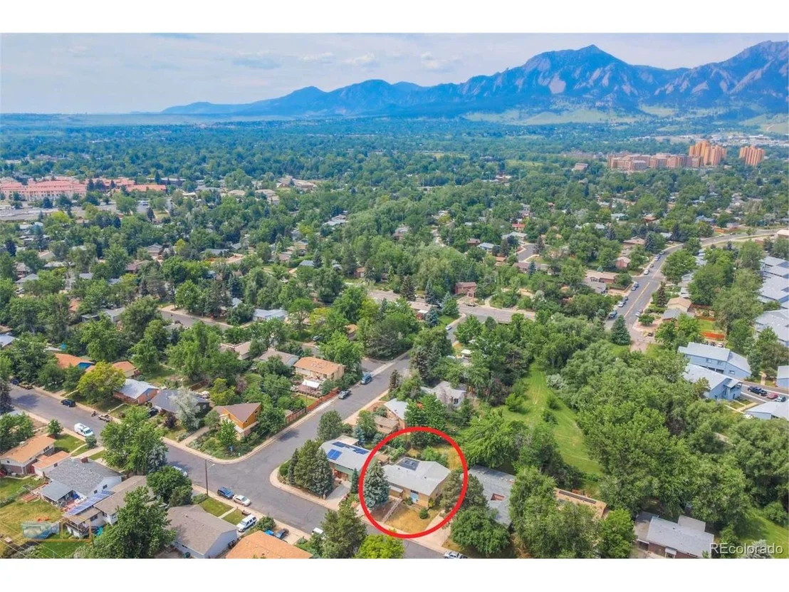Photo of 935 Morgan Dr