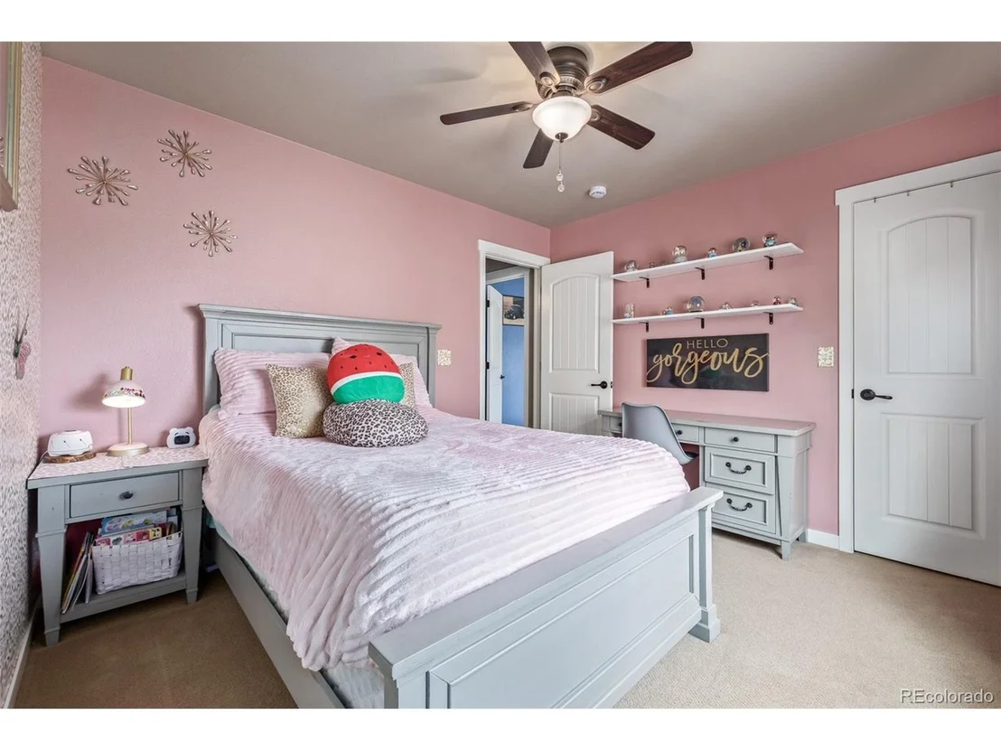 Photo of 215 Dee Rd