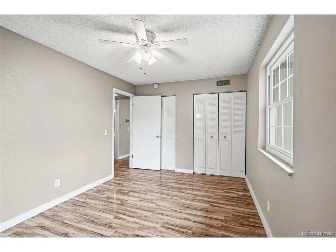 Photo of Unit KK22 at 3250 Oneal Cir