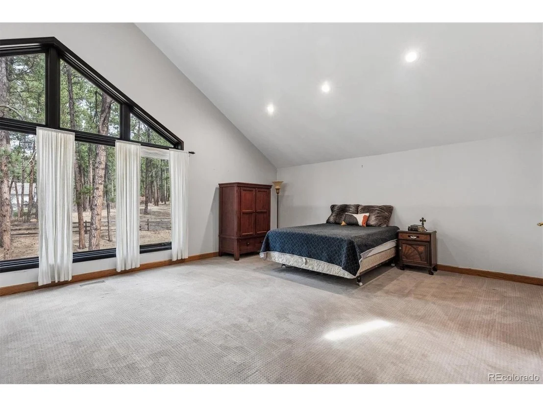 Photo of 590 Grey Squirrel Way