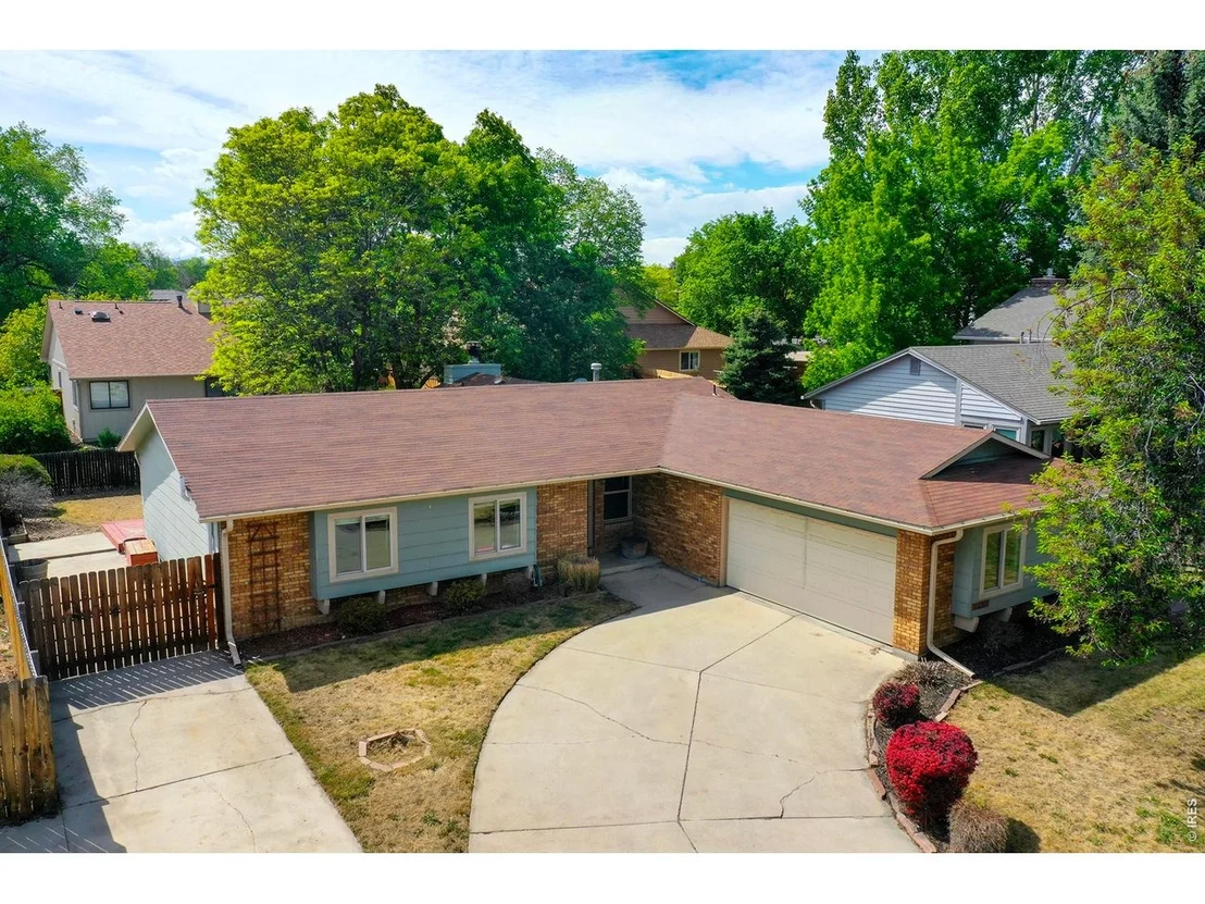 Photo of 1689 Geneva Cir