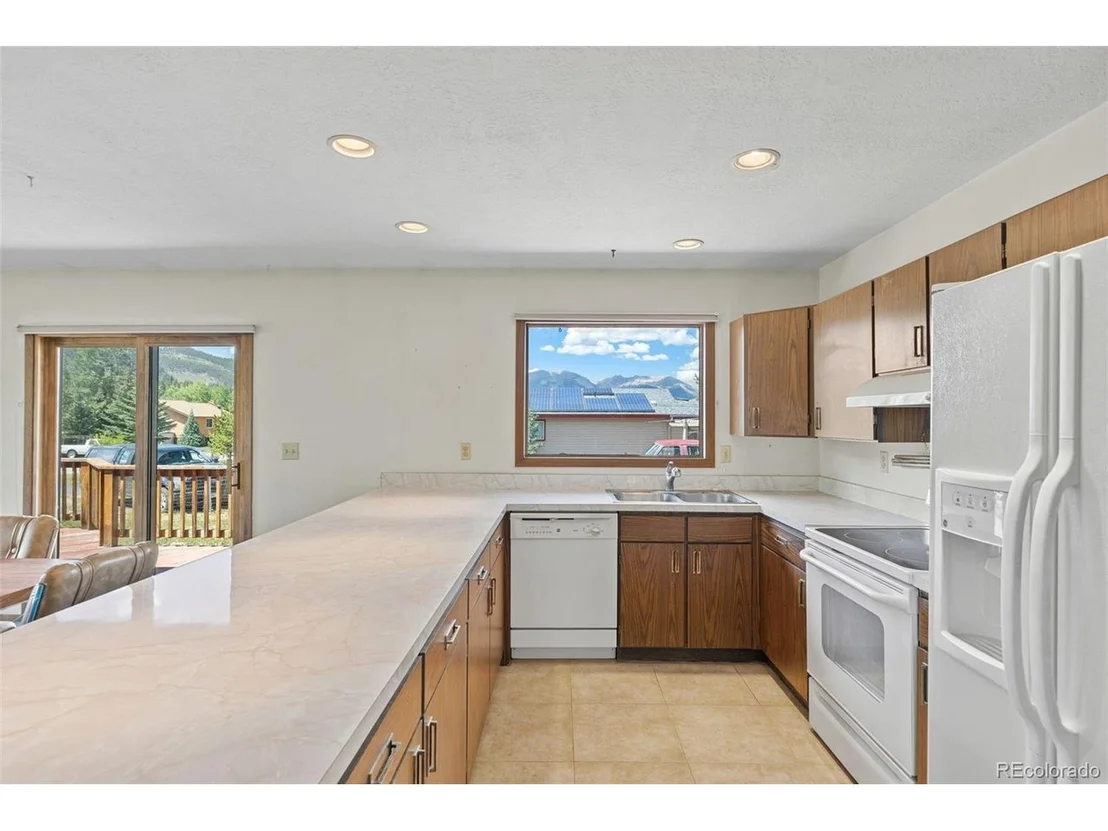 Photo of 143 Meadow Dr