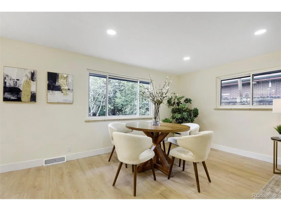 Photo of 6077 Flower St