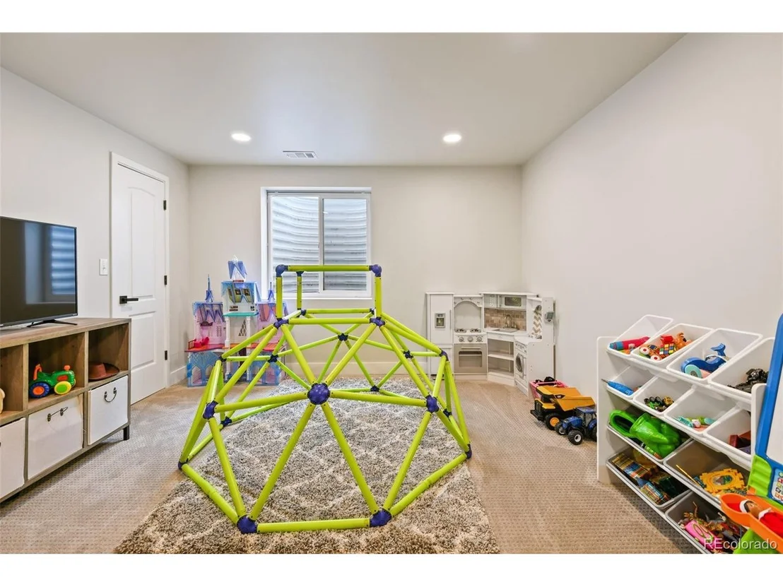 Photo of 1127 Cherrywood Dr
