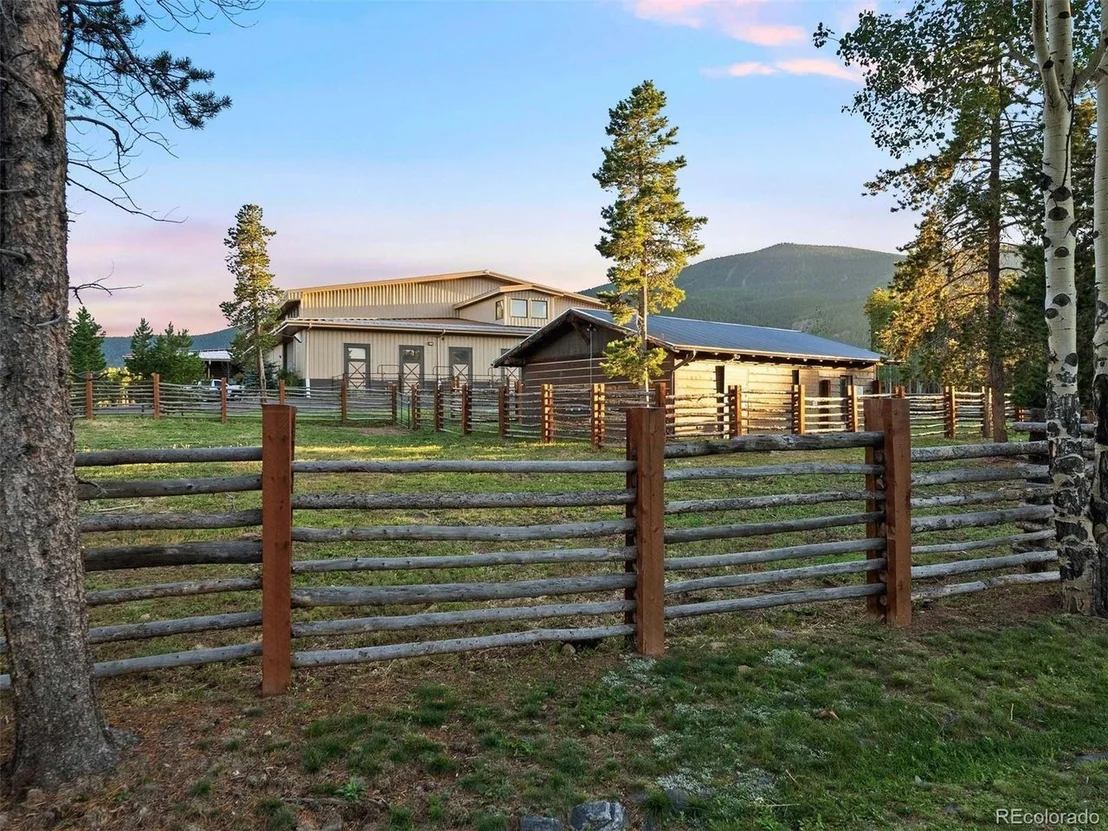 Photo of 9141 Mountain Ranch Rd