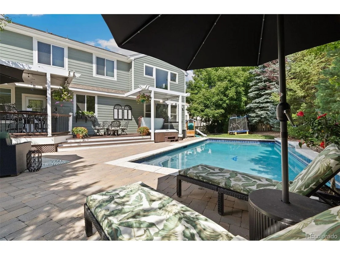 Photo of 6114 Devinney Ct
