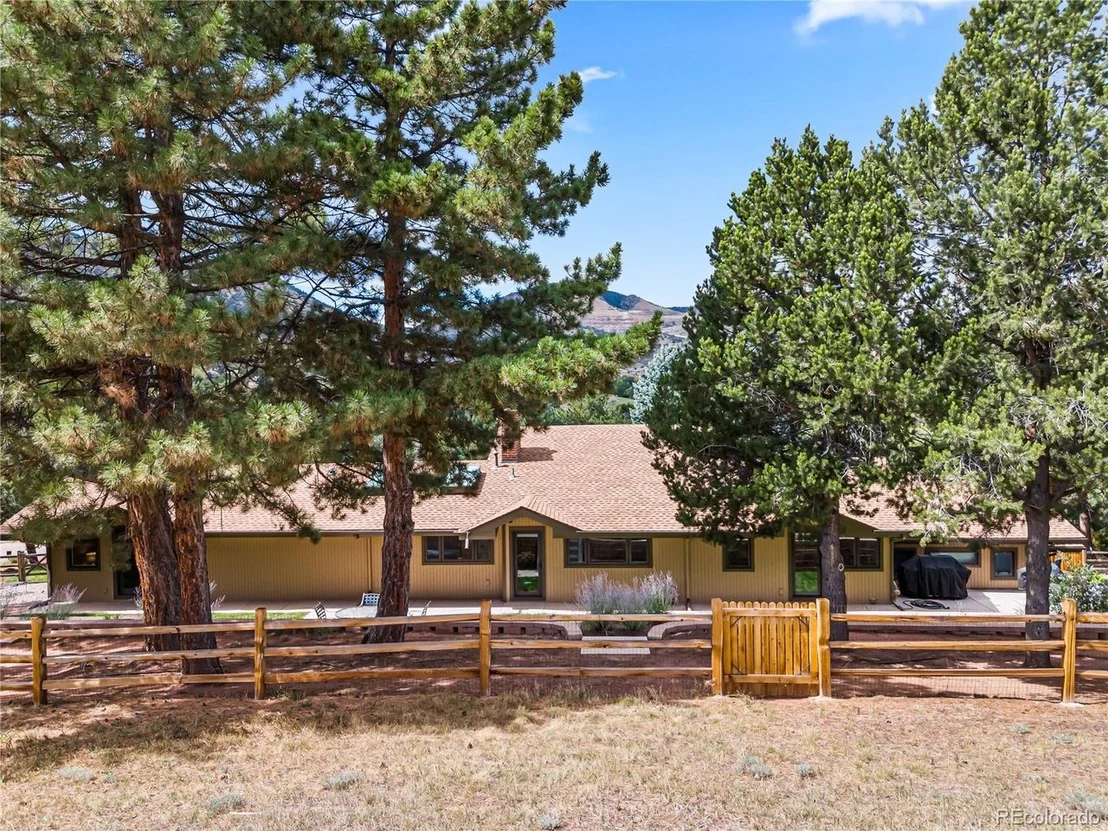 Photo of 5590 Crestbrook Dr