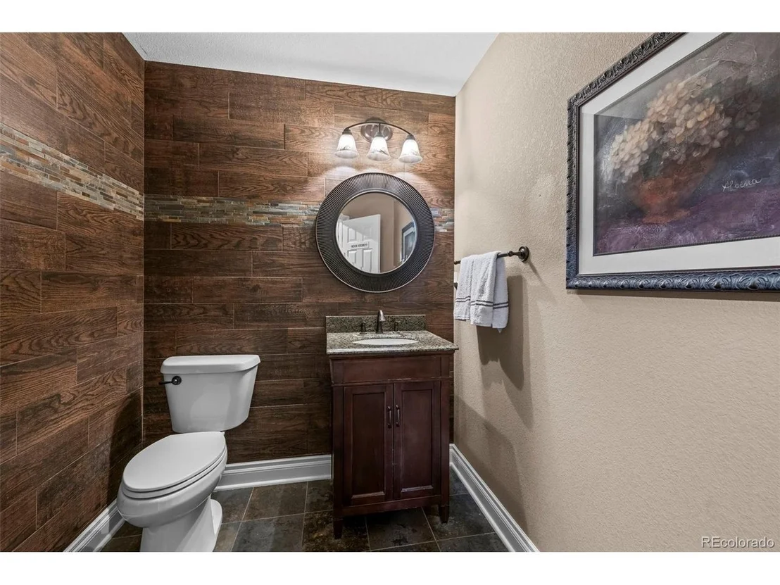 Photo of 5565 Southwind Cir